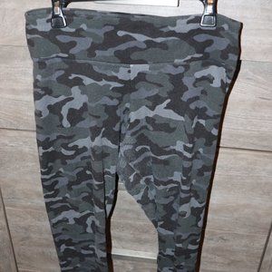 Express Black Camo Leggings